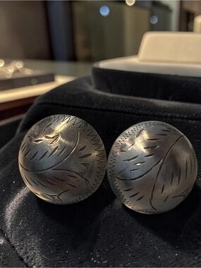 Engraved Round Sterling silver Conchos - Pair